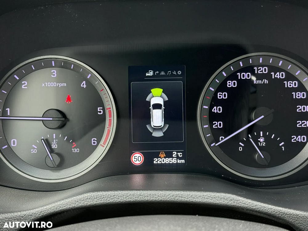 Hyundai Tucson blue 1.7 CRDi 2WD Style - 31