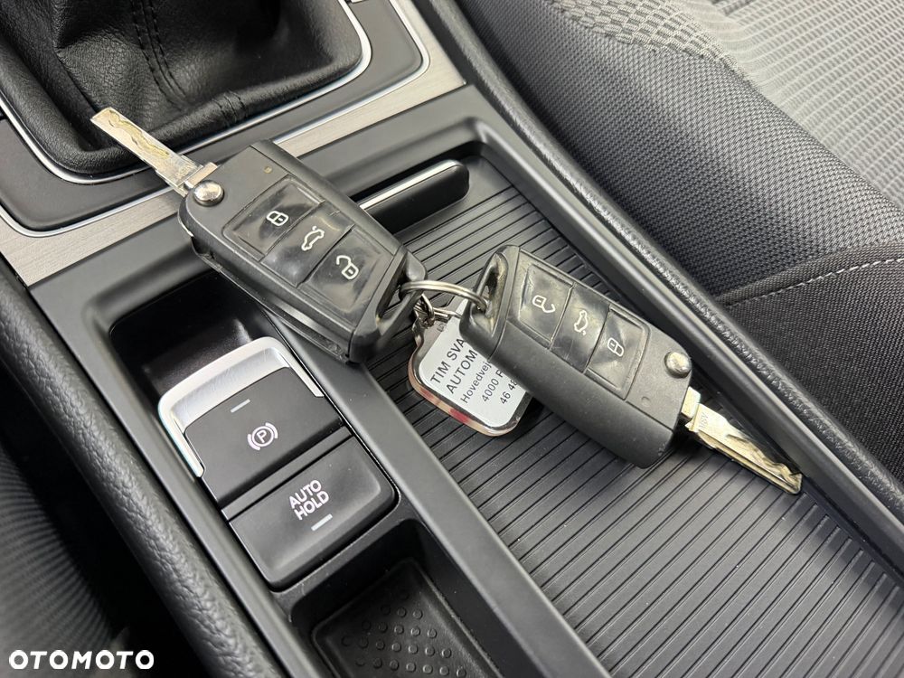 Volkswagen Golf 1.4 TSI BMT Highline - 11