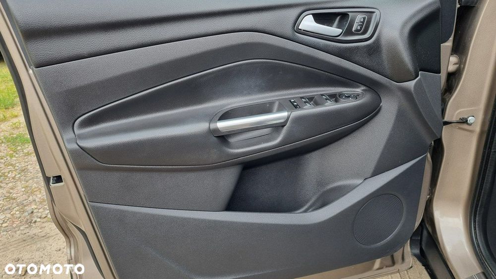 Ford Kuga - 27