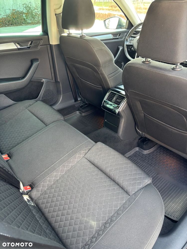 Skoda Superb 2.0 TDI DSG Style - 20