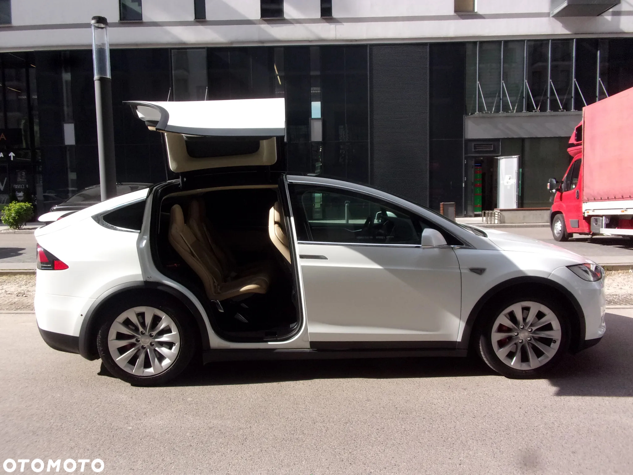 Tesla Model X Performance - 24