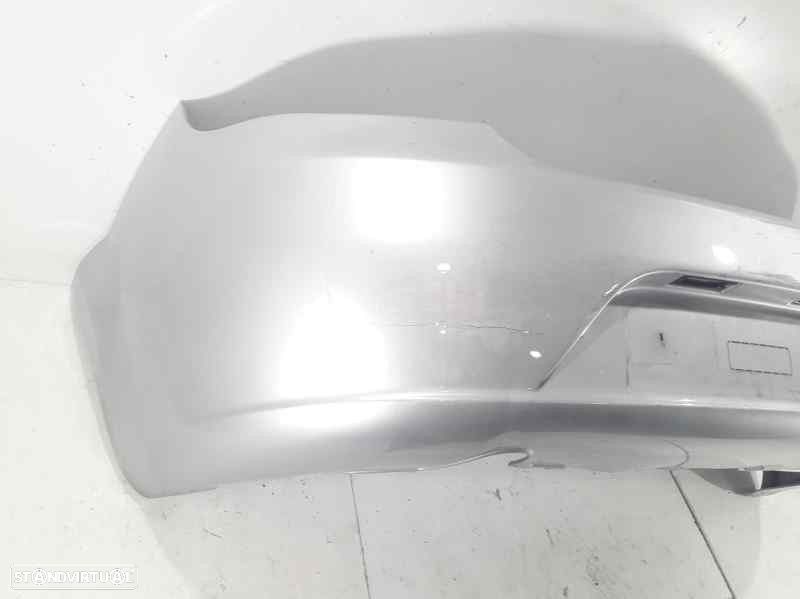 PARA-CHOQUES TRASEIRO FIAT LINEA 2011 - 1