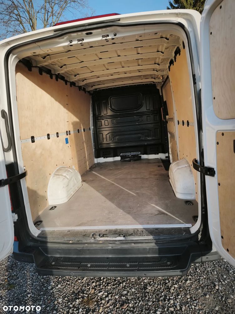 Volkswagen CRAFTER - 10