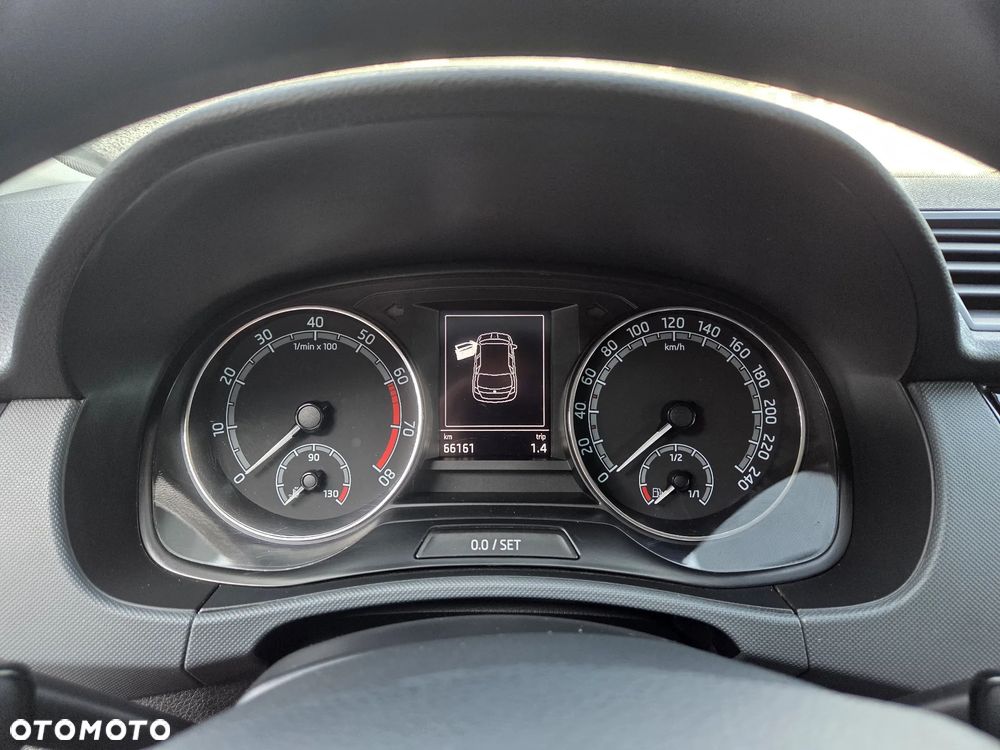 Skoda Fabia 1.0 Active - 8