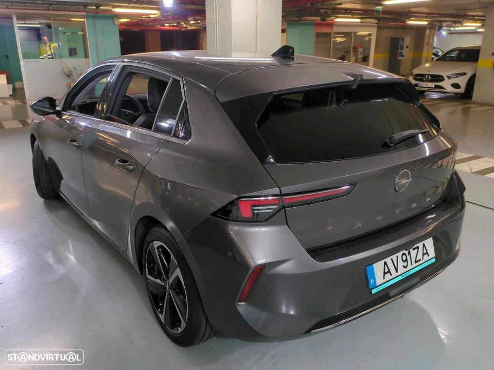 Opel Astra 1.5 D Elegance - 2