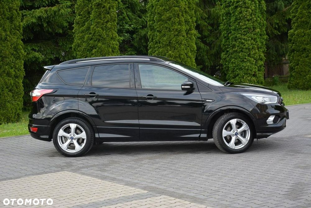 Ford Kuga 1.5 EcoBoost 2x4 ST-Line - 11