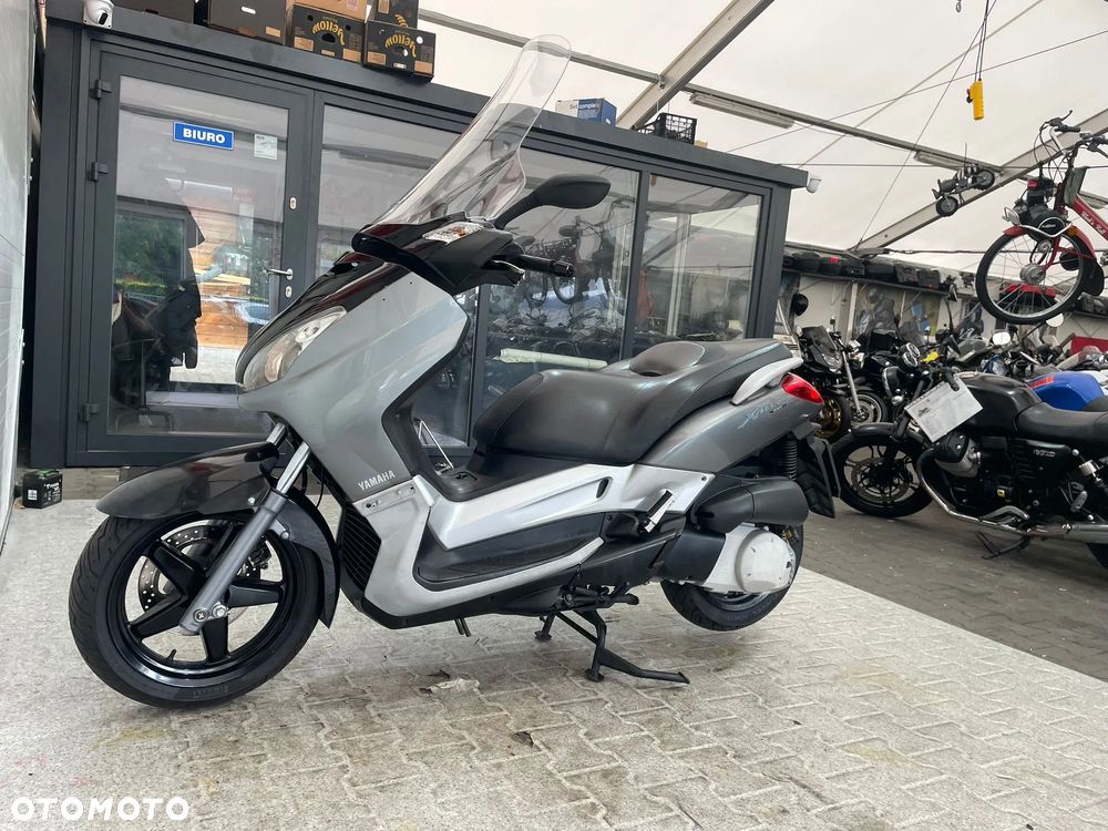 Yamaha X-max - 18