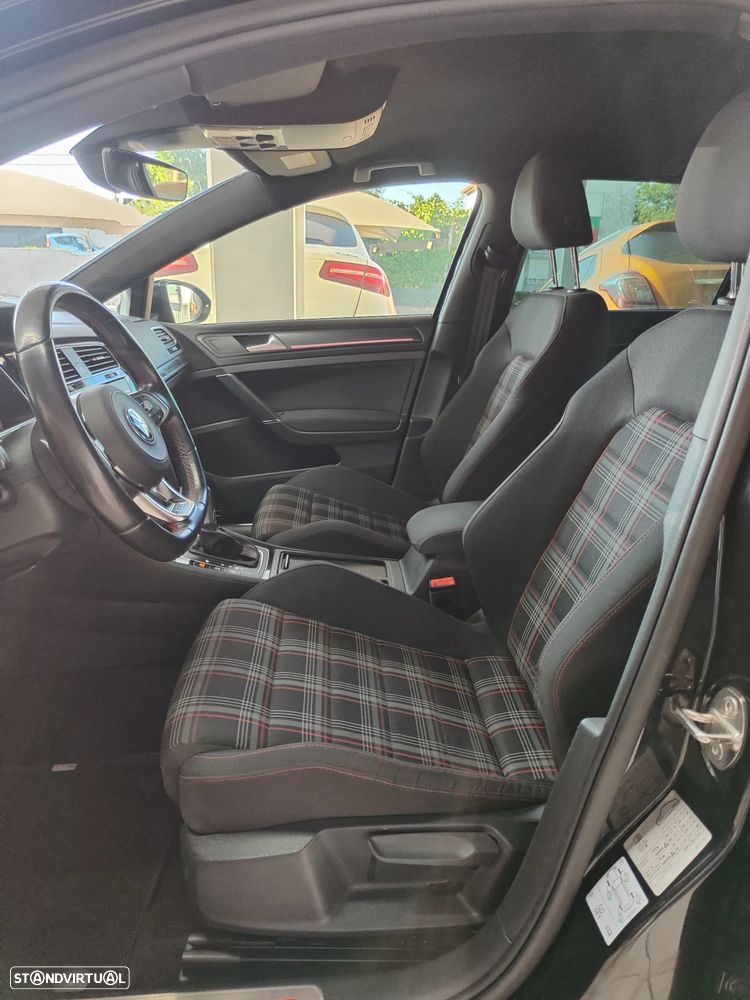 VW Golf GTI 2.0 TSI OPF DSG Performance - 14