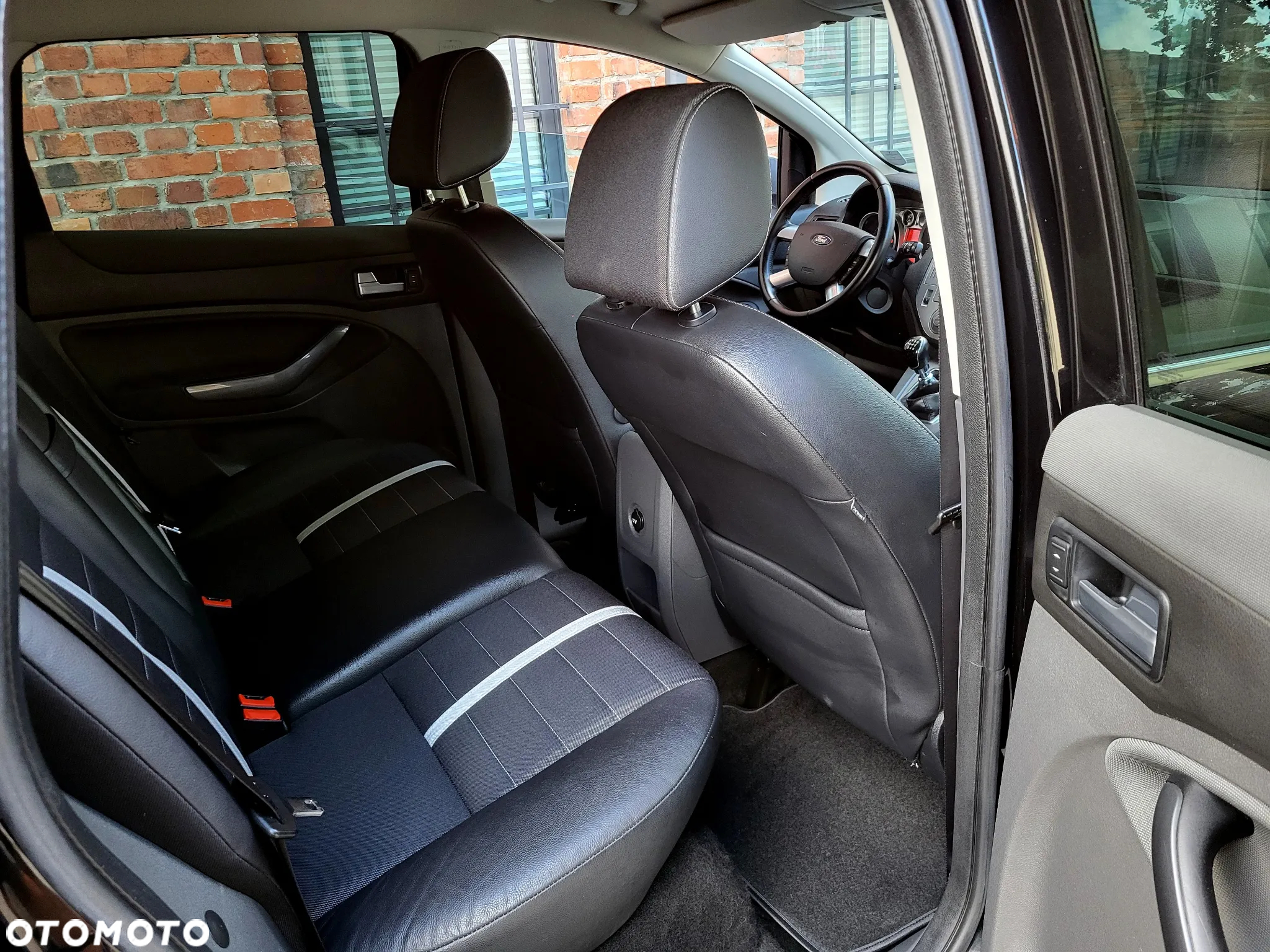 Ford Kuga 2.0 TDCi 4x4 Titanium - 22