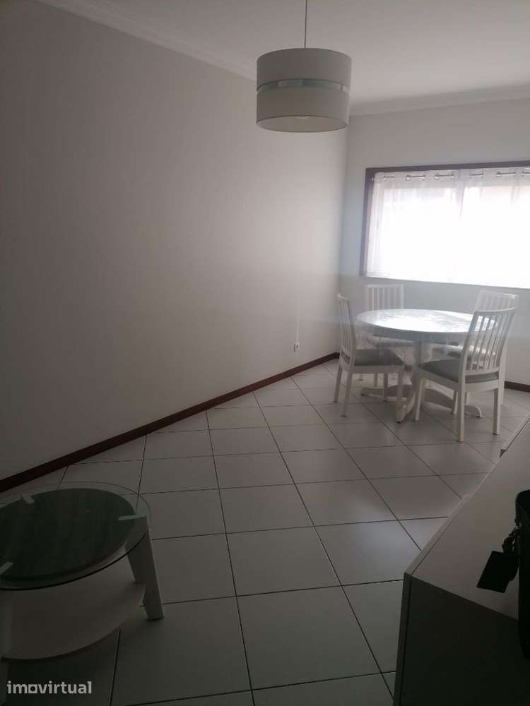 T1 todo mobilado sem garagem em Lamaçães - Grande imagem: 4/6