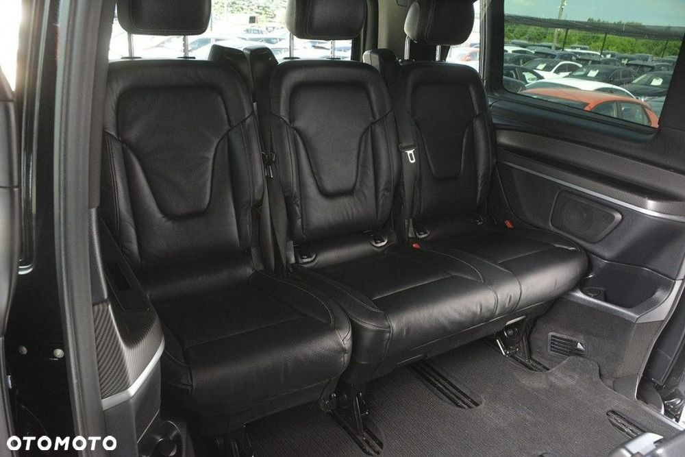 Mercedes-Benz Klasa V 300 d extralang 4Matic 9G-TRONIC Avantgarde - 33