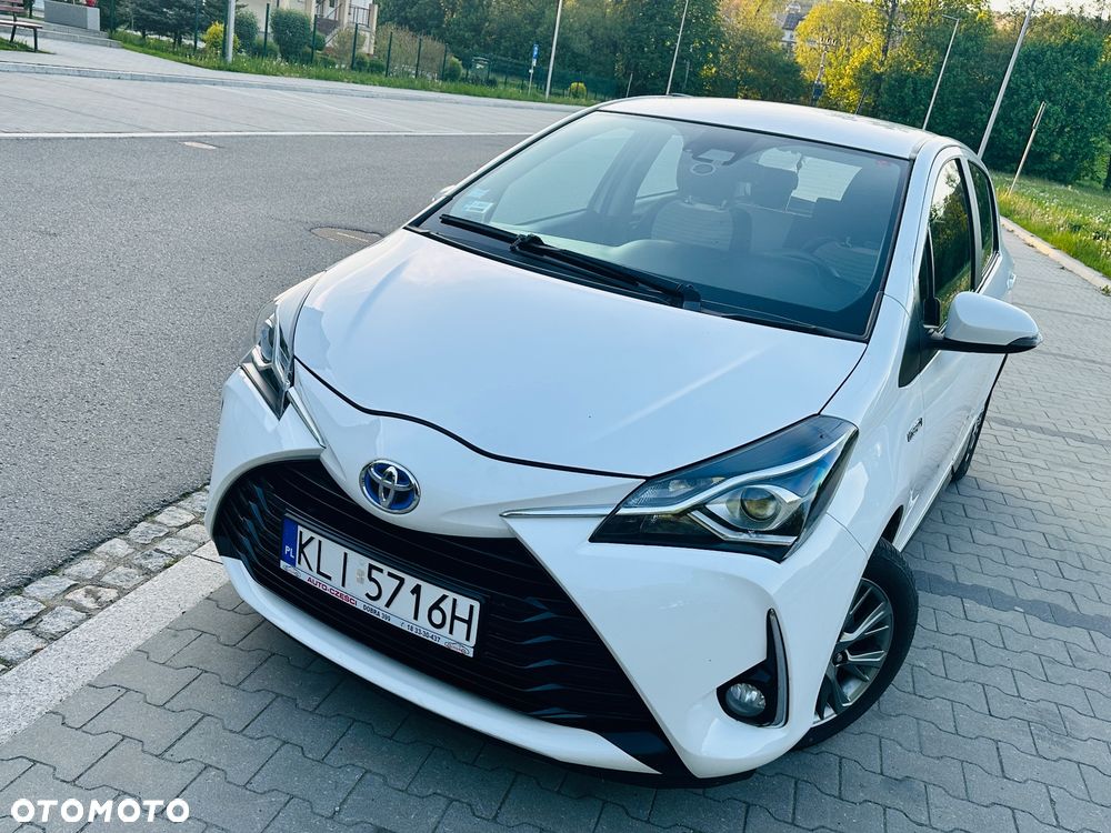 Toyota Yaris Hybrid 100 Premium EU6 - 4