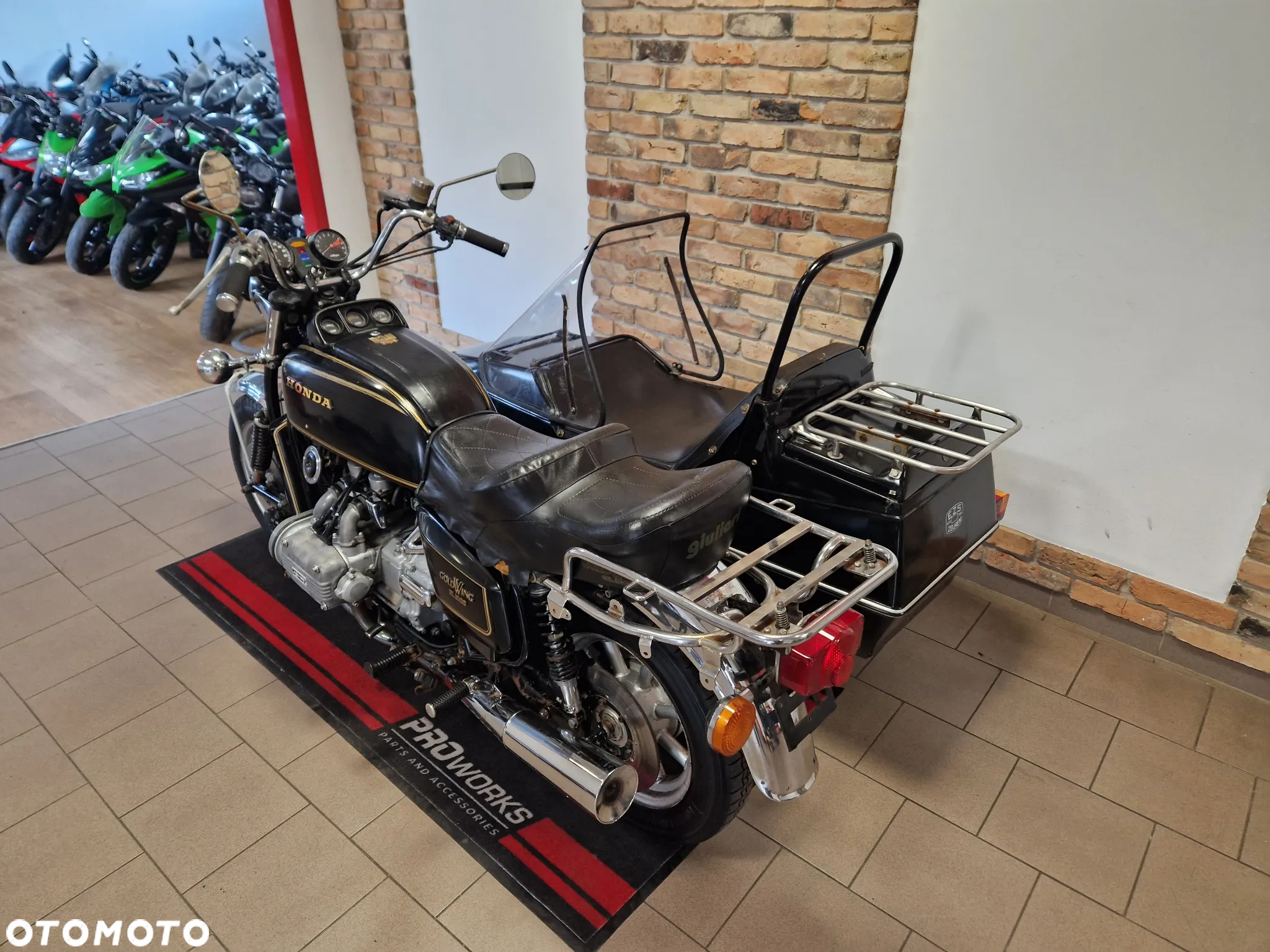 Honda GL - 11