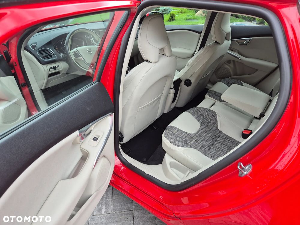 Volvo V40 T2 Drive-E Momentum - 5