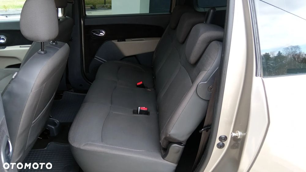 Dacia Lodgy 1.6 MPI 85 Ambiance - 16