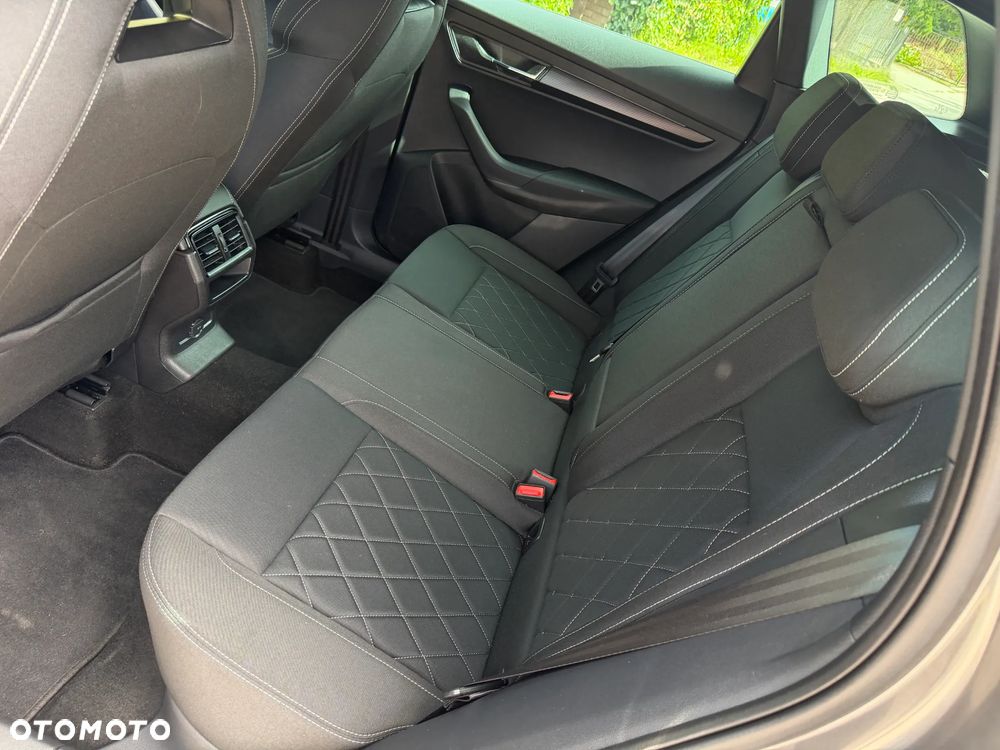 Skoda Karoq 1.5 TSI ACT Sportline DSG - 32