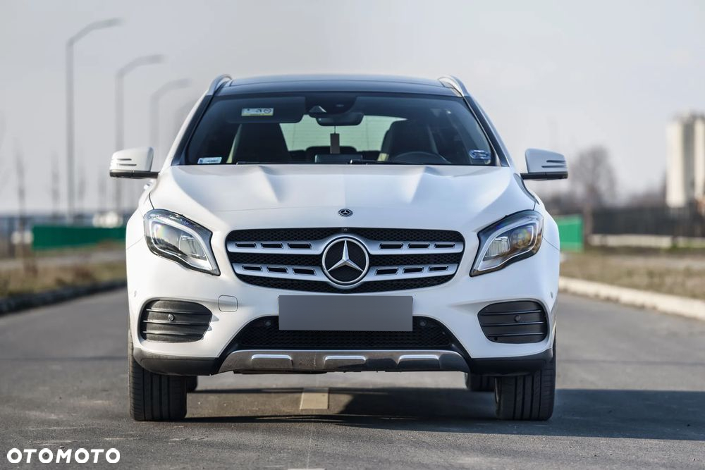 Mercedes-Benz GLA 200 7G-DCT - 2