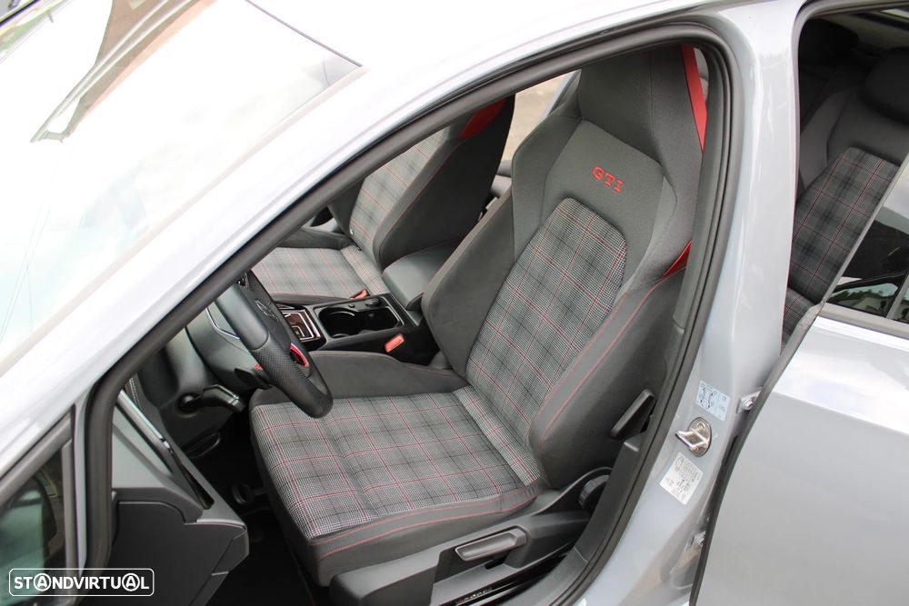 VW Golf 2.0 TSI GTI DSG Performance - 41
