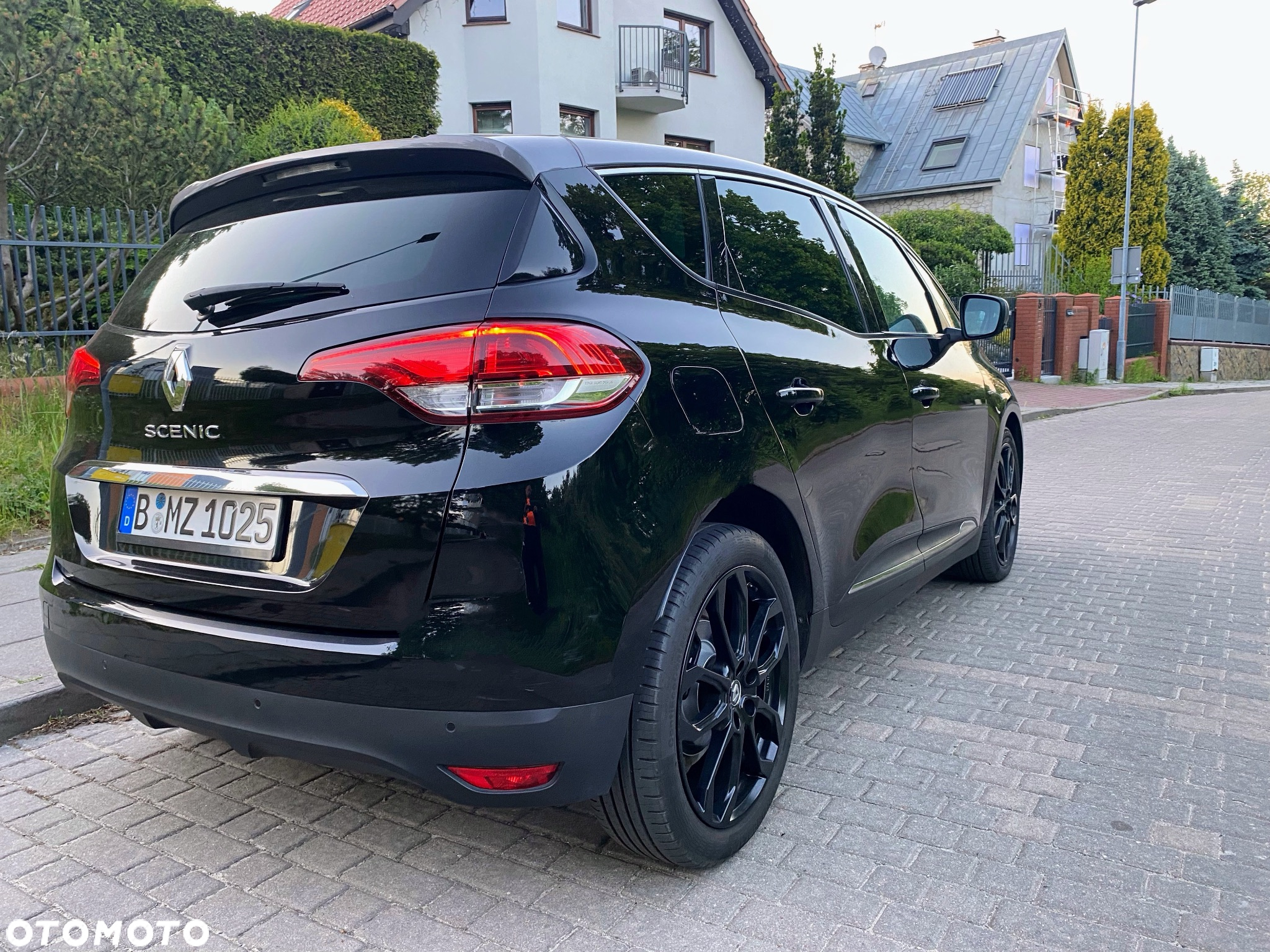 Renault Scenic ENERGY dCi 160 EDC BOSE EDITION - 4
