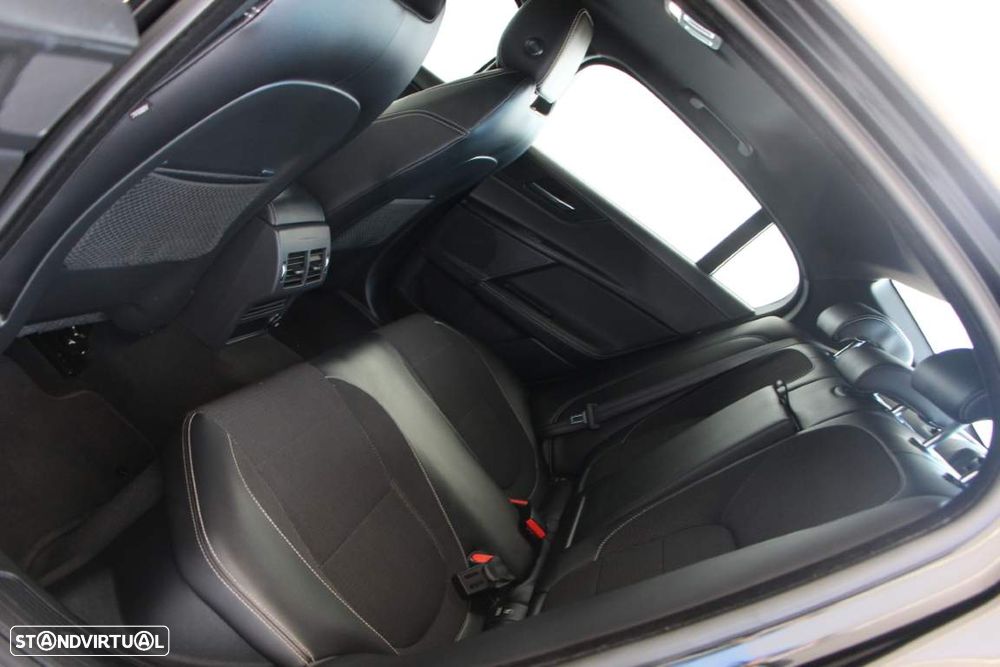 Jaguar XE 2.0 D R-Sport Aut. - 7