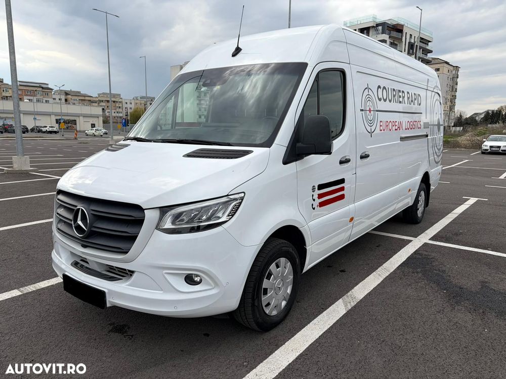 Mercedes-Benz SPRINTER 319 - 3