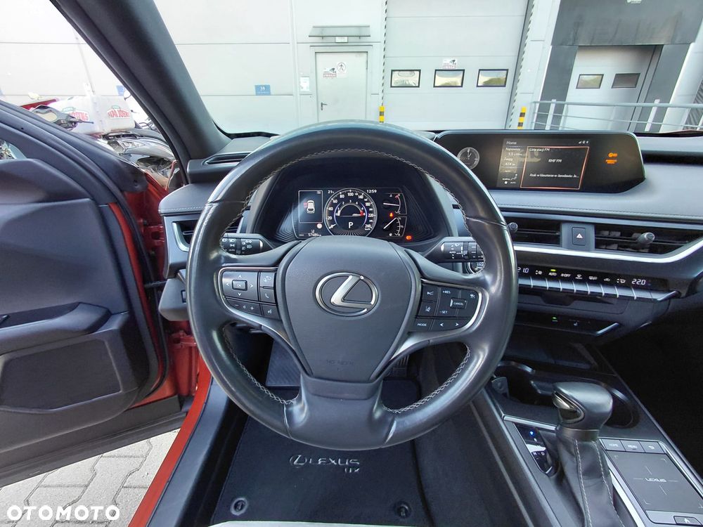 Lexus UX - 21