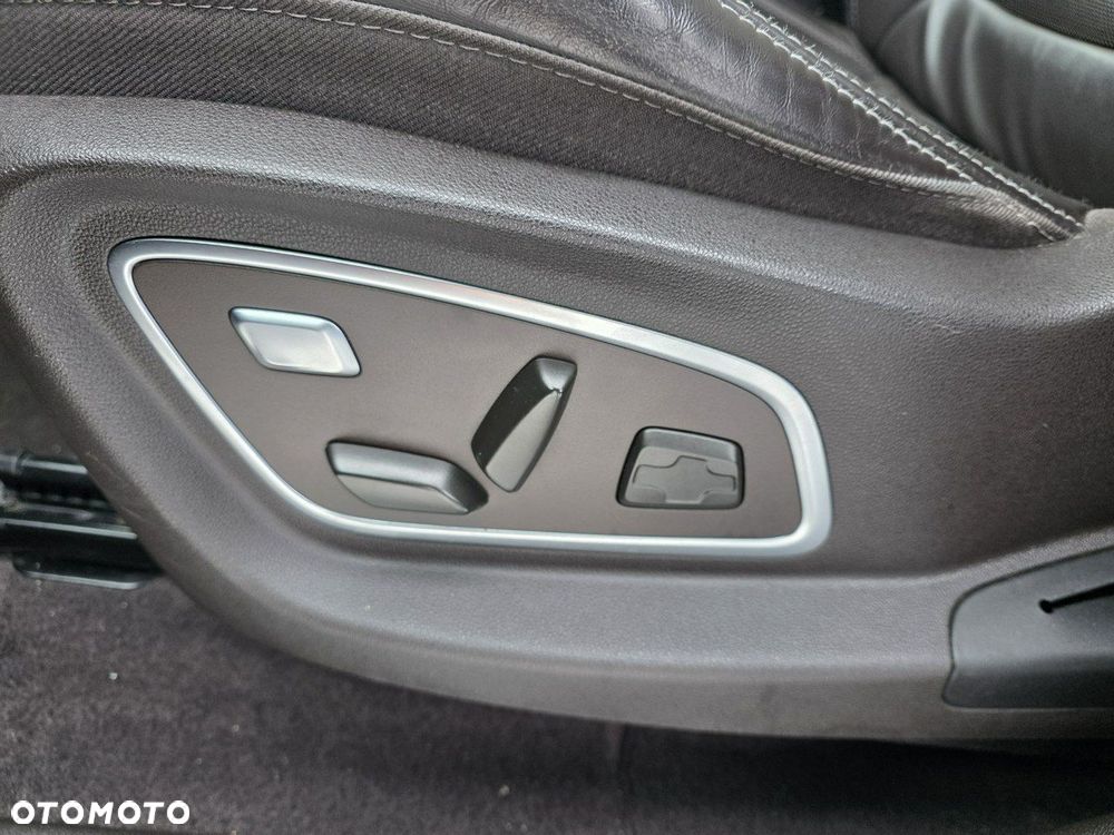 Renault Espace 1.6 dCi Energy Initiale Paris EDC 7os - 13