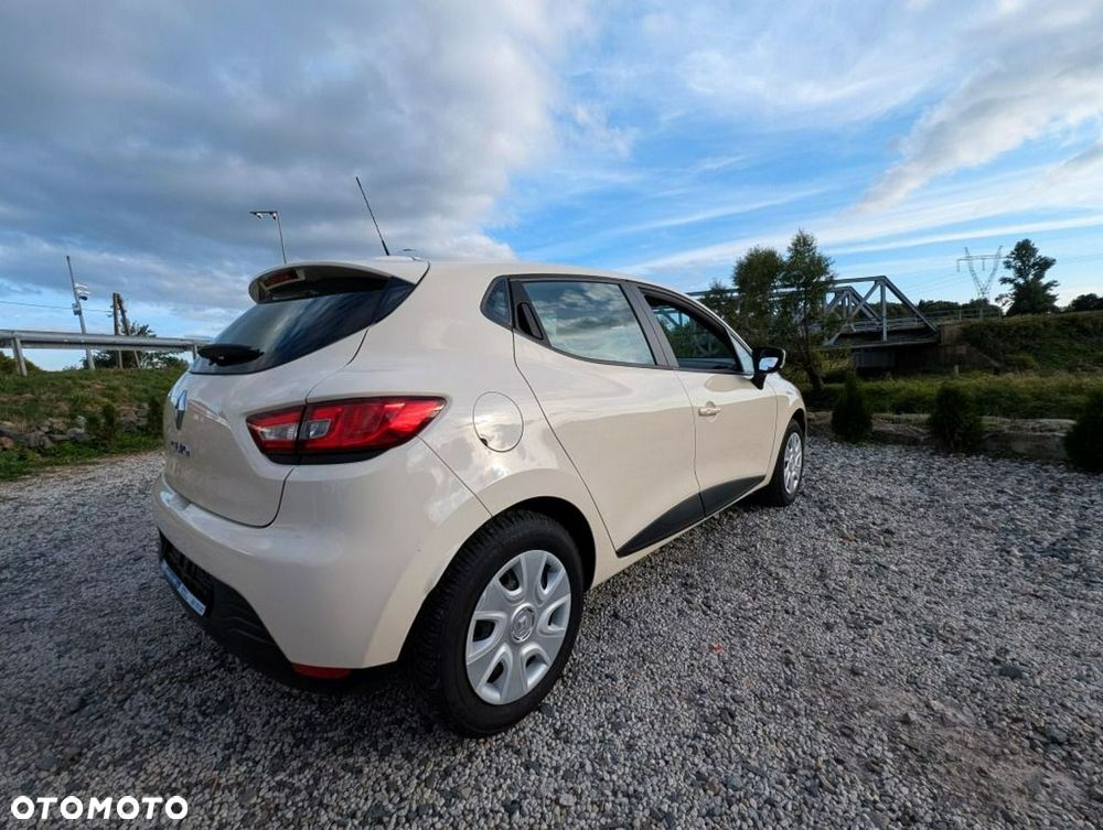 Renault Clio 1.2 16V 75 Expression - 7