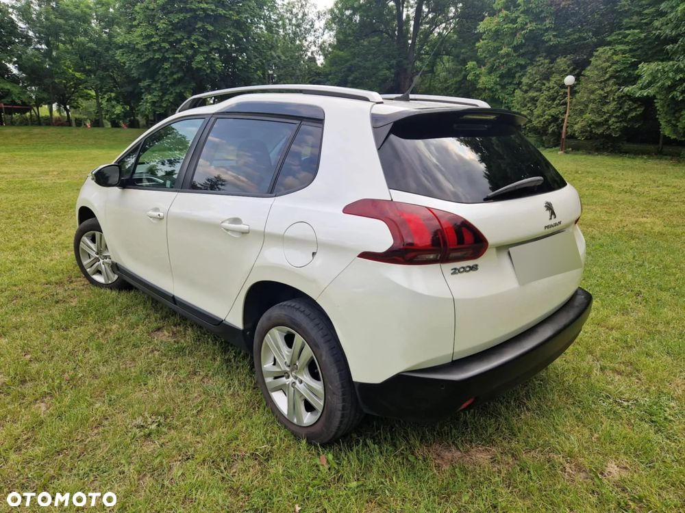 Peugeot 2008 1.2 Pure Tech Style S&S - 14