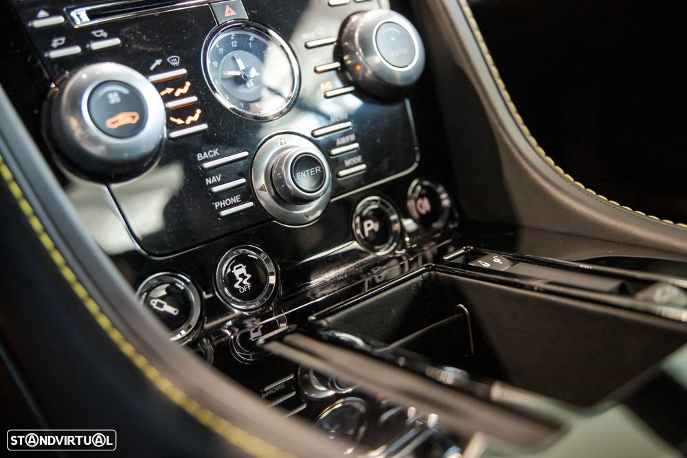 Aston Martin Vantage Coupe V12 S Sportshift 3 - 30