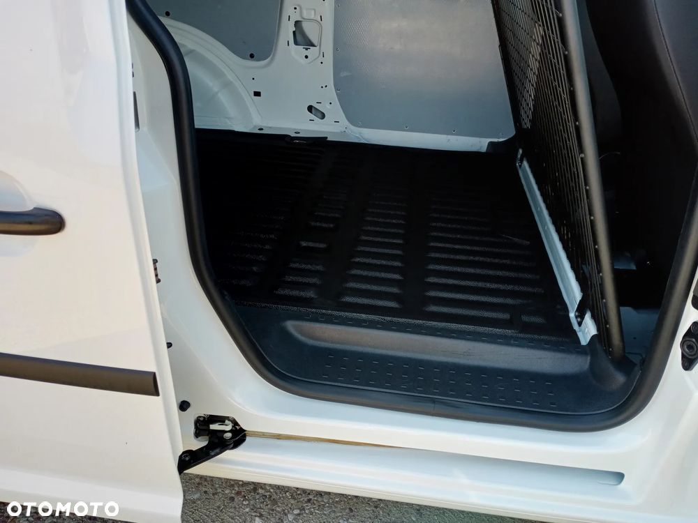 Volkswagen Caddy Maxi 2.0 TDI - 22