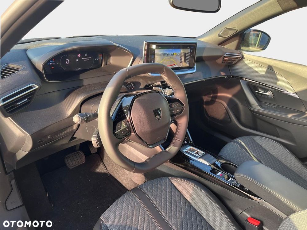 Peugeot 2008 - 8