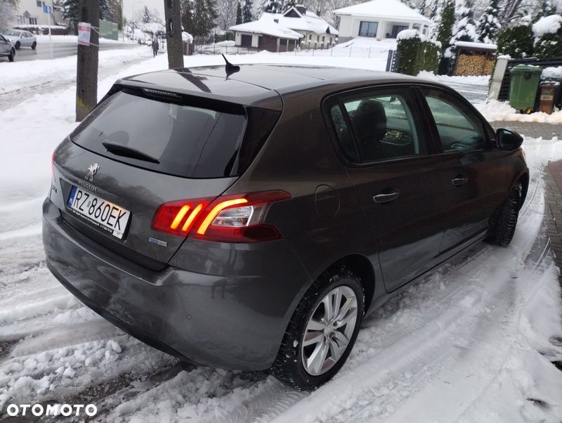 Peugeot 308 - 4