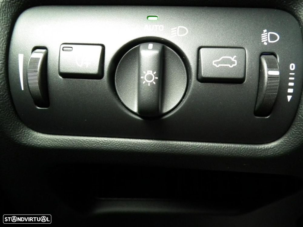 Volvo V40 1.6 D2 Kinetic Eco - 27