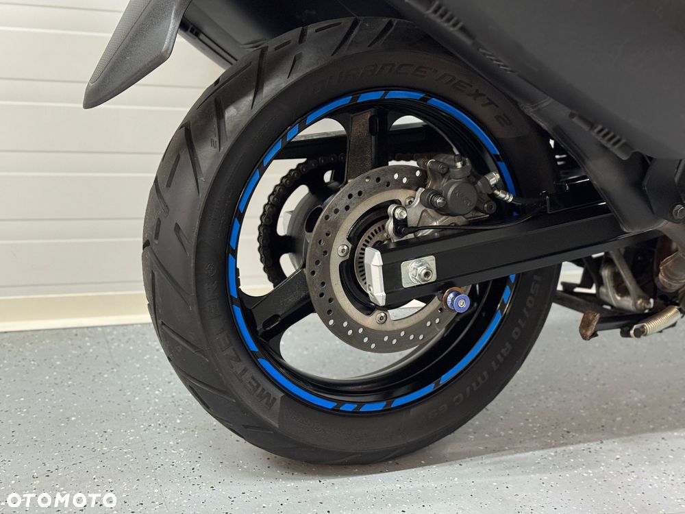Suzuki V-STROM - 11