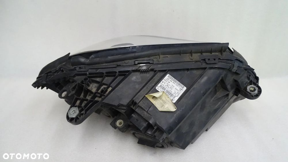 MERCEDES C-KLASA W205 - lampa przednia lewa - 10