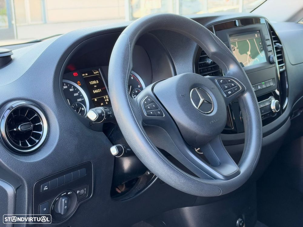 Mercedes-Benz Vito Tourer - 25