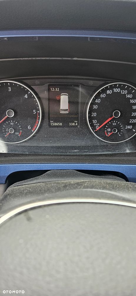 Volkswagen Multivan - 11