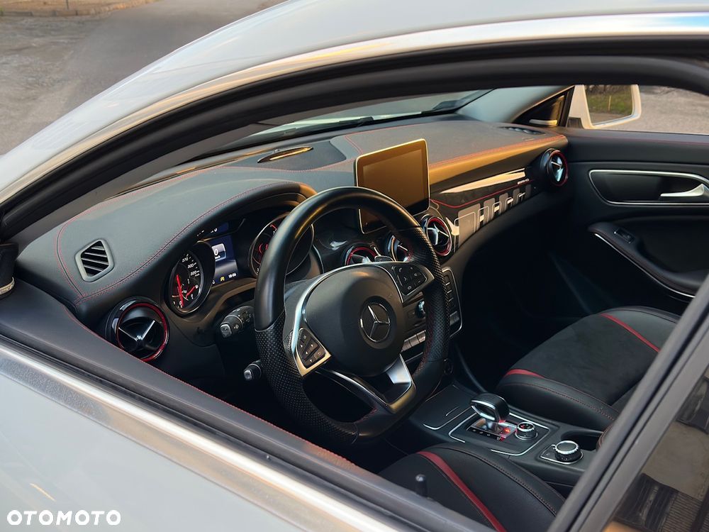 Mercedes-Benz CLA - 25