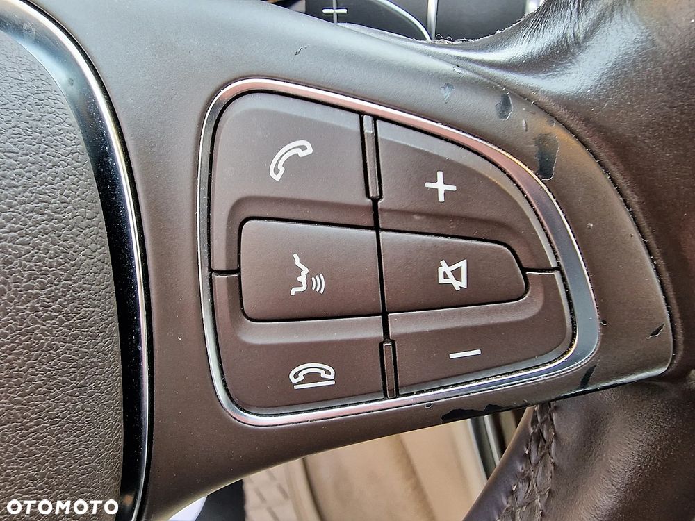 Mercedes-Benz Klasa C 300 9G-TRONIC Edition - 16