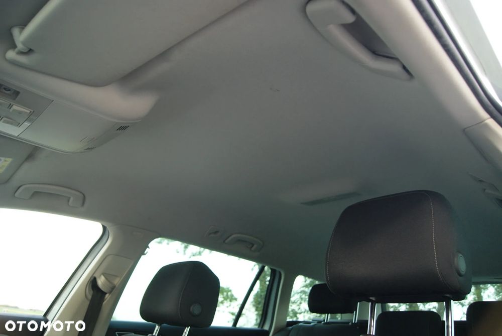 Volkswagen Passat 2.0 TDI SCR DSG Highline - 32