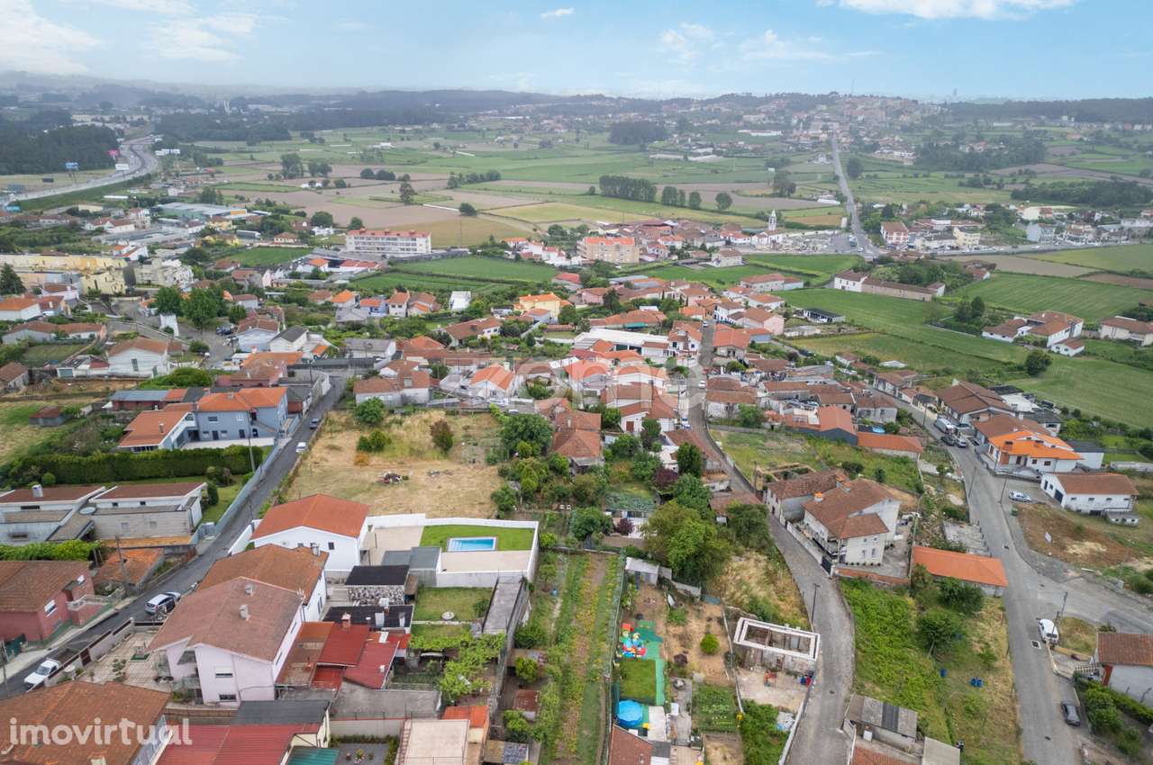 Moradias para recuperar e terreno para construção-Trofa - Grande imagem: 5/23