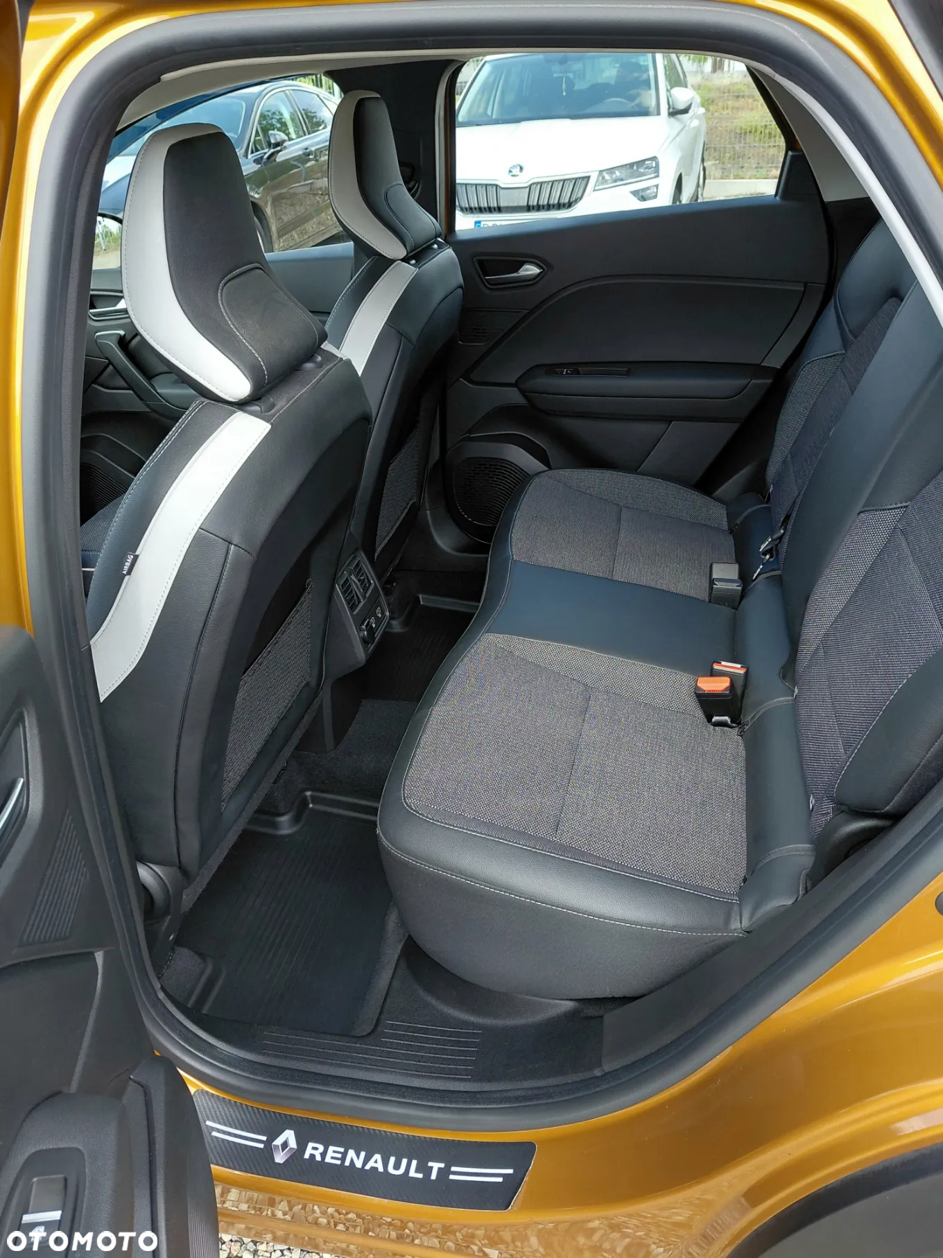 Renault Captur 1.0 TCe Techno - 9