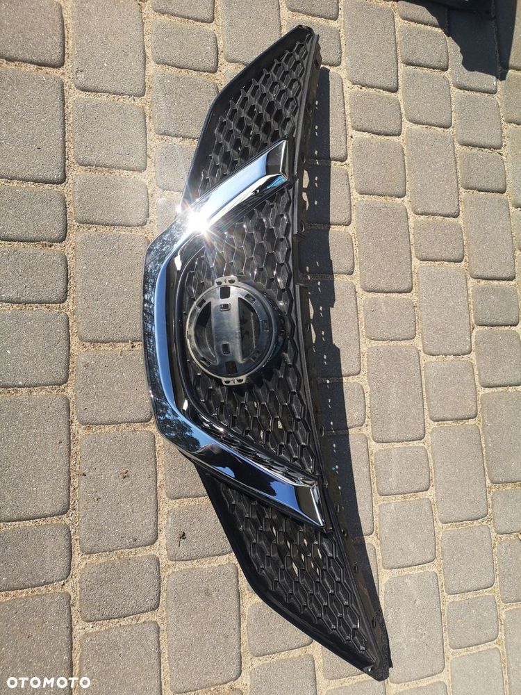 Grill Nissan Qashqai 2 - 2