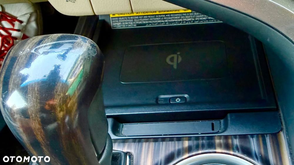 Toyota Camry 2.5 Hybrid Executive CVT - 27