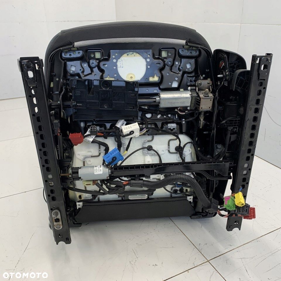 Siedzenie lewe przód SKÓRA fotel elektrycznie suwany AUDI A4 B9 8W LIFT 22r - 12