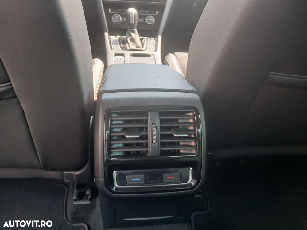 Volkswagen Passat 2.0 TDI DSG R Executive - 10