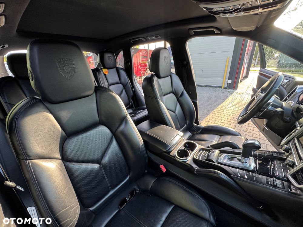Porsche Cayenne - 7