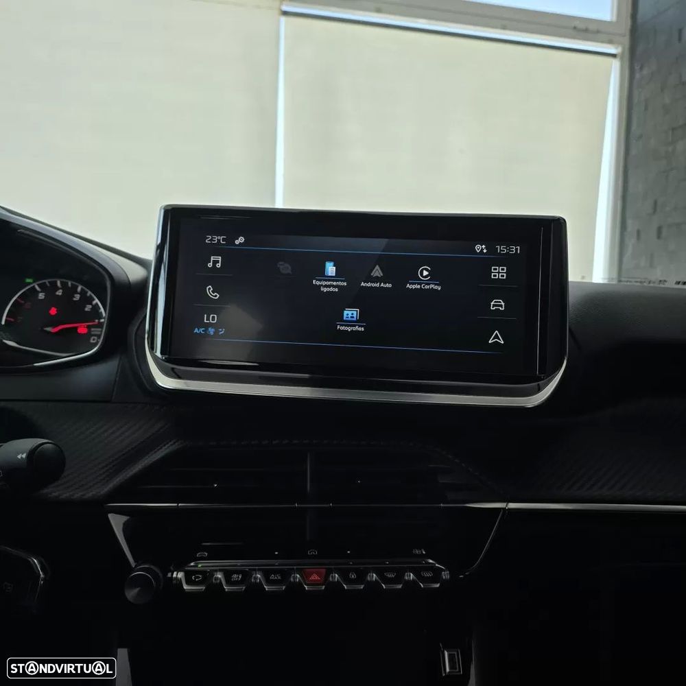Peugeot 2008 1.2 PureTech Style - 28
