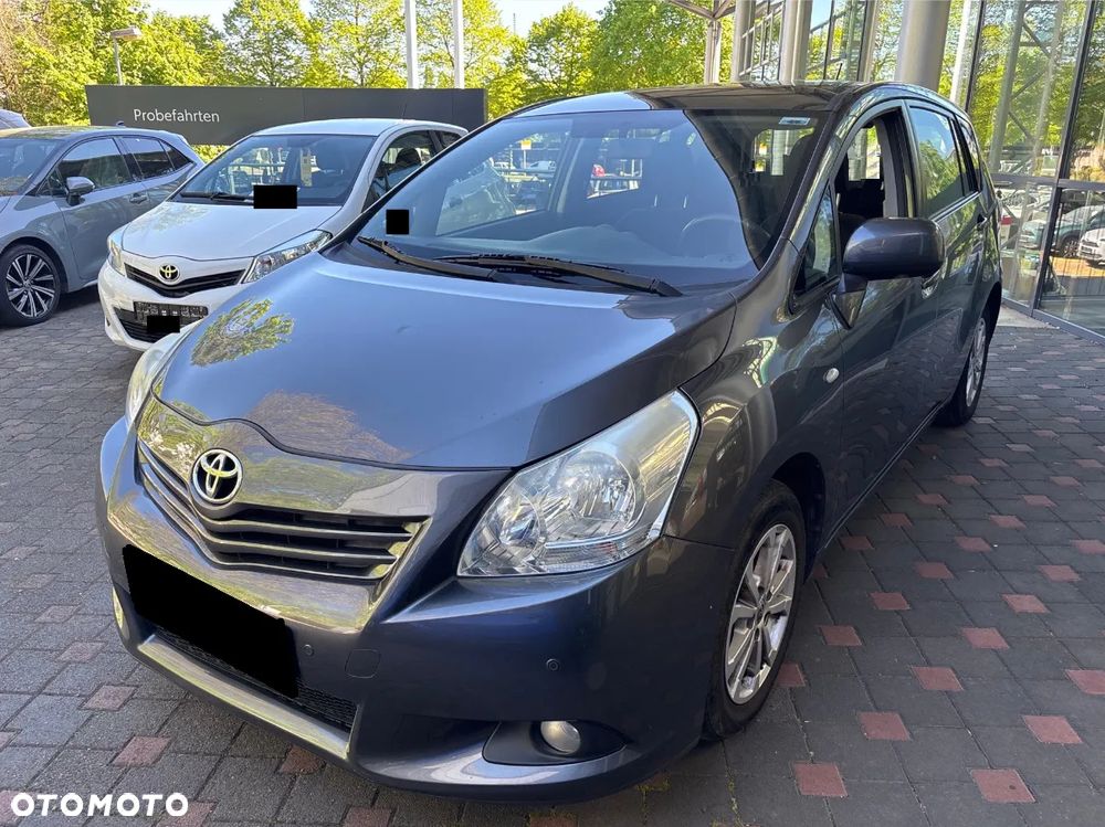 Toyota Verso - 1